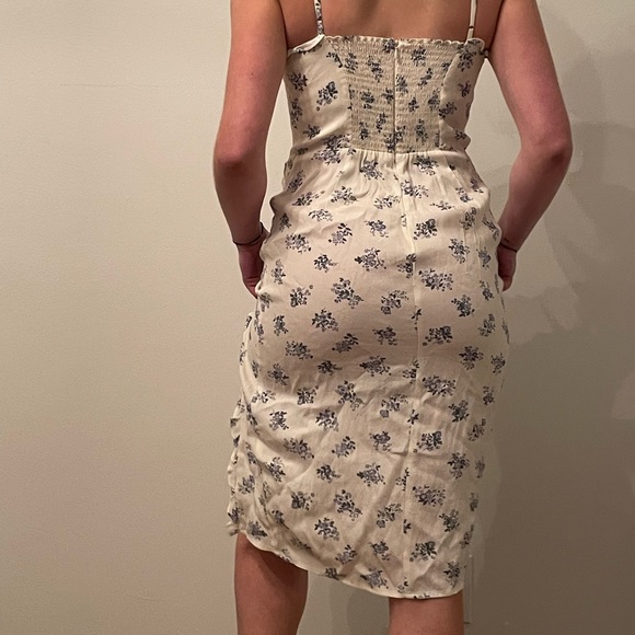 Reformation dress - Picture 2 of 2